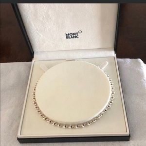 Monteblanc women’s star necklace